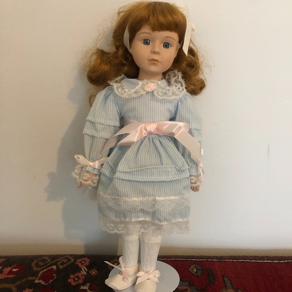 Porcelain Doll - including stand - Picture 1 of 8